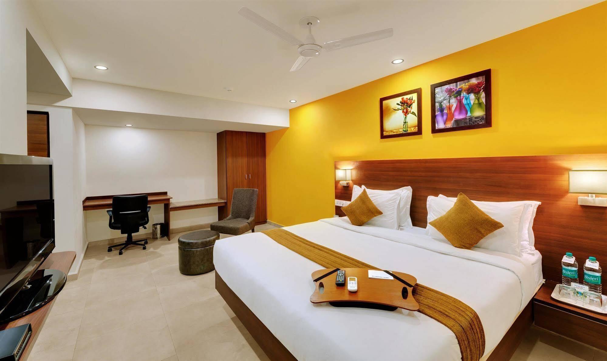 Best Western Alkapuri, Vadodara Exterior foto